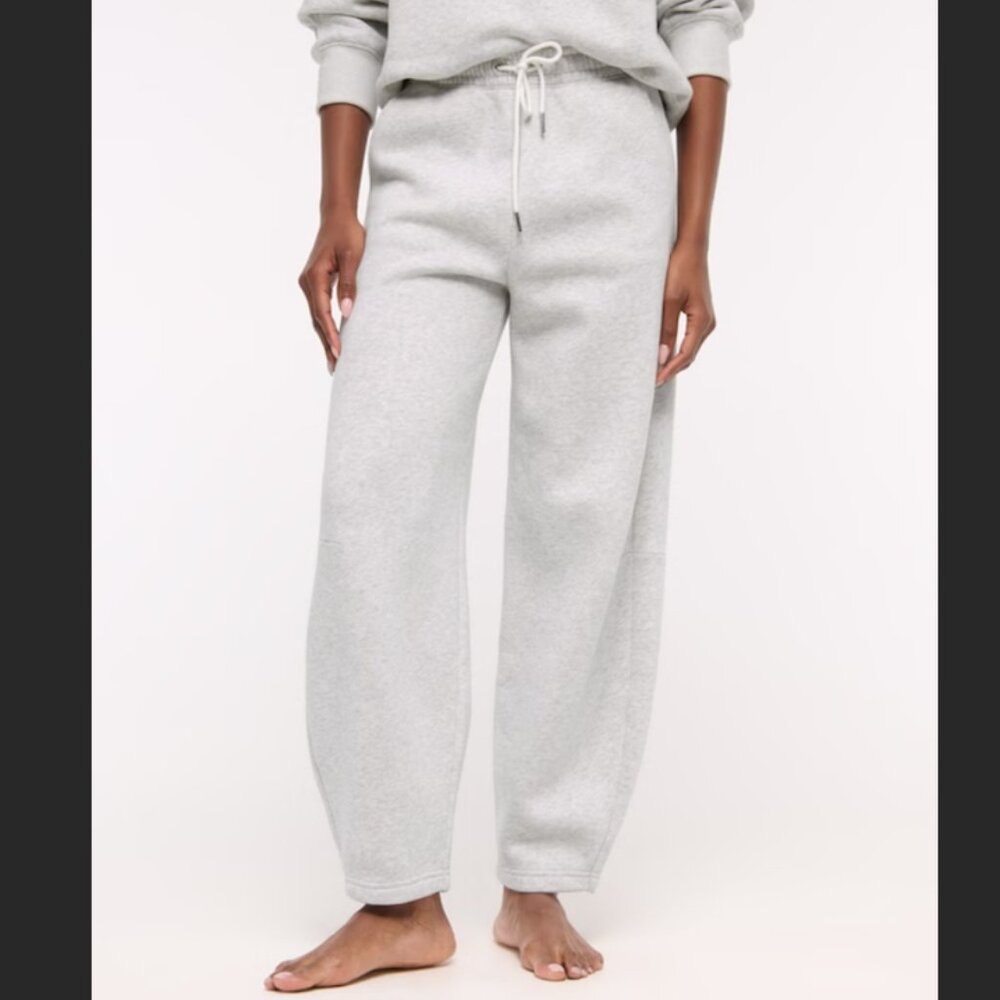 NWT ABERCROMBIE HIGH RISE BARREL SUNDAY SWEATPANTS--WOMEN'S SMALL--GREY